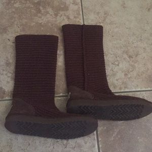 UGG BOOTS